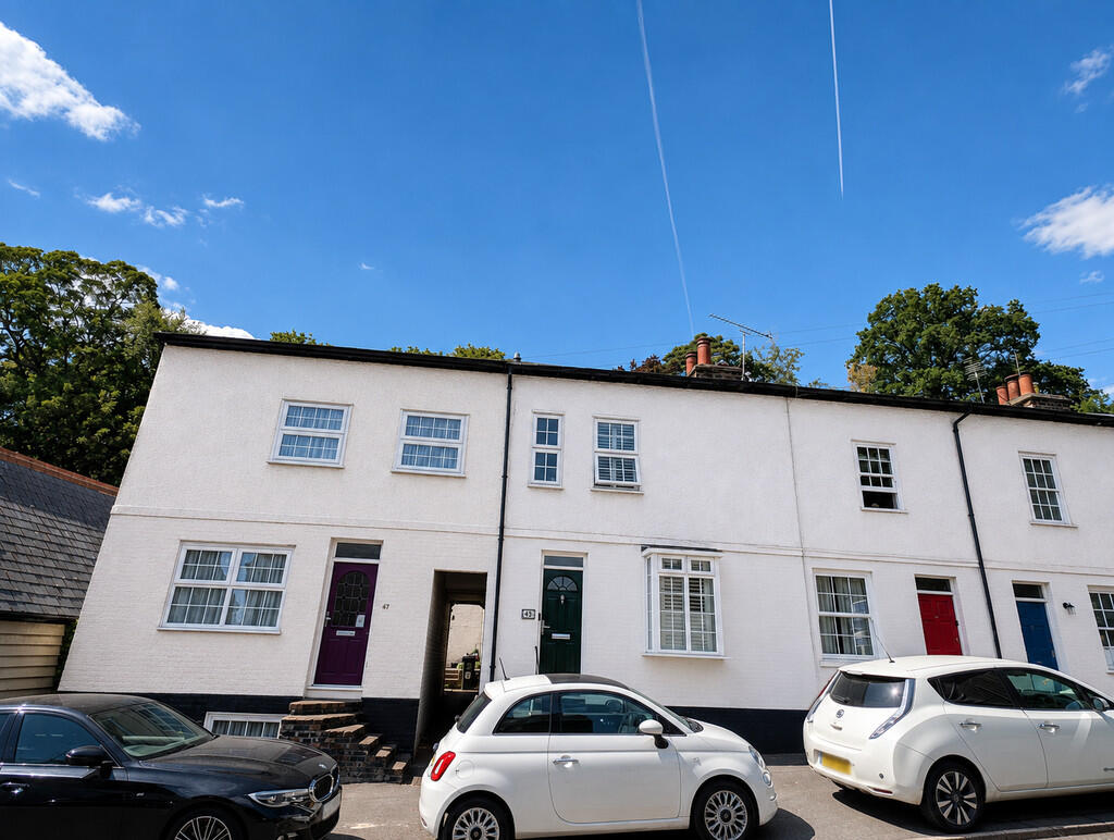 2 bed Mid Terraced House for rent in Hertford. From Steven Oates - Hertford