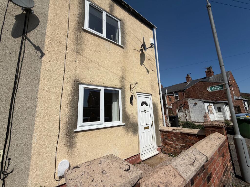 2 bed Mid Terraced House for rent in Retford. From Alexander Jacob