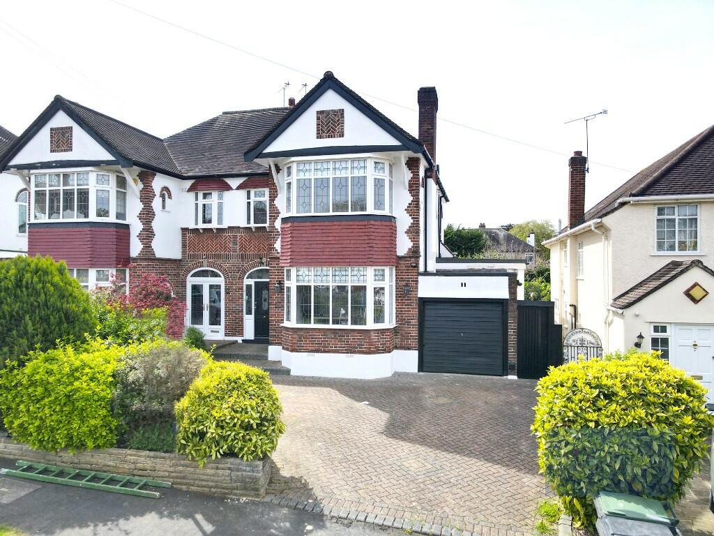 3 bed Semi-Detached House for rent in Chigwell. From John Thoma Bespoke Estate Agents