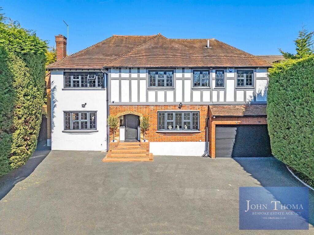 4 bed Detached for rent in Chigwell. From John Thoma Bespoke Estate Agency - Chigwell Branch