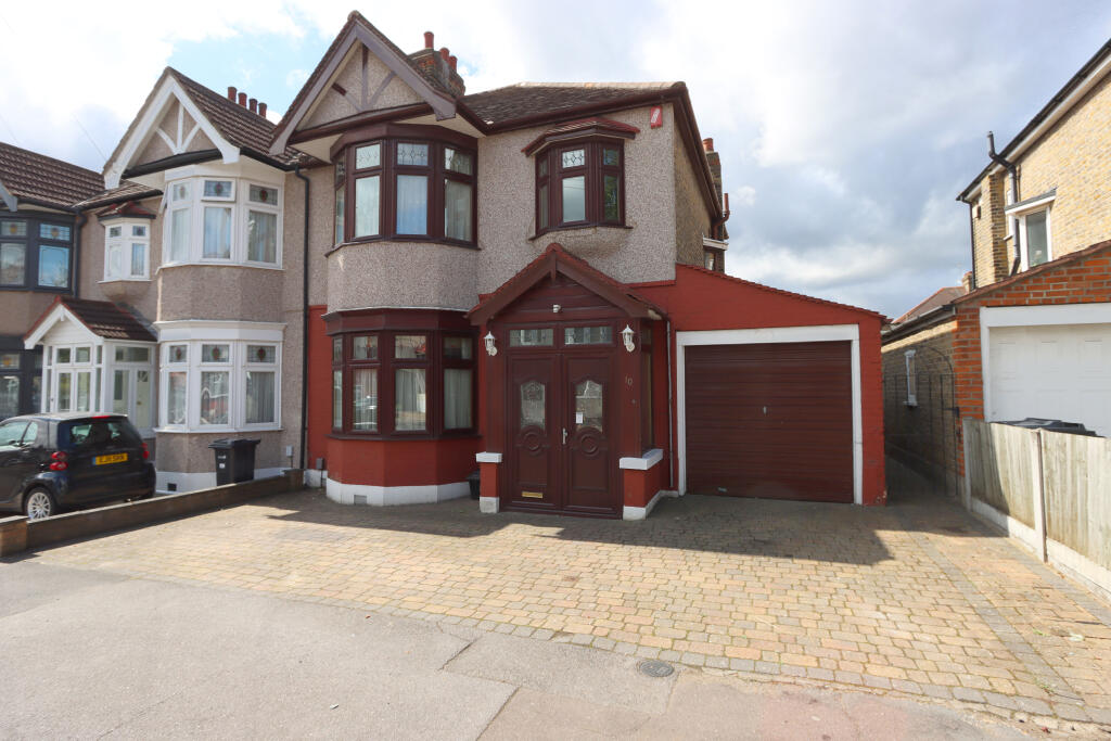 3 bed Semi Detached for rent in Ilford. From John Thoma Bespoke Estate Agency - Chigwell Branch