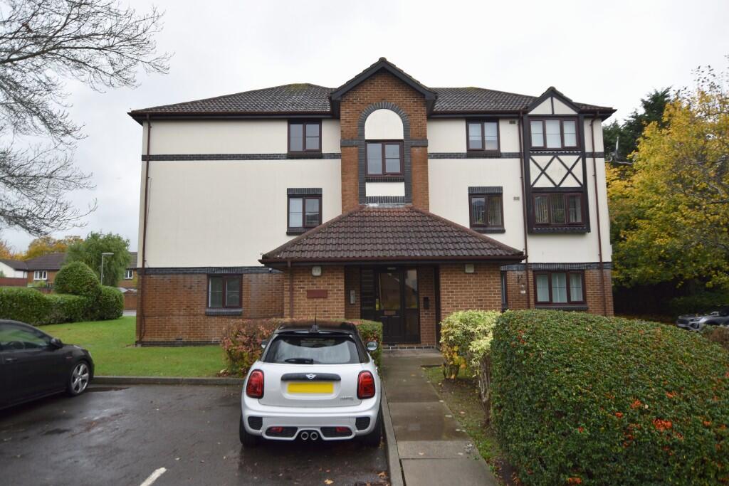 2 bed House (unspecified) for rent in Redhill. From JamesDean Estate Agents - Reigate 2 bed House (unspecified) for rent in Redhill. From JamesDean Estate Agents - Reigate