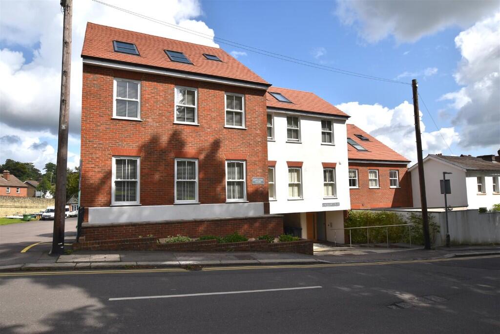 2 bed Apartment for rent in Redhill. From JamesDean Estate Agents - Reigate