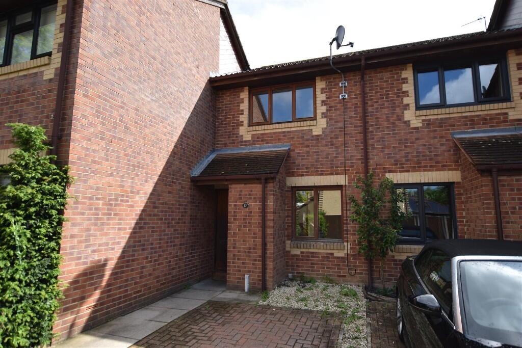 2 bed Mid Terraced House for rent in Reigate. From JamesDean Estate Agents - Reigate 2 bed Mid Terraced House for rent in Reigate. From JamesDean Estate Agents - Reigate