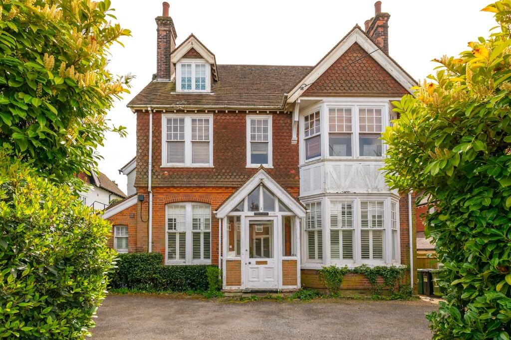 3 bed House (unspecified) for rent in Reigate. From JamesDean Estate Agents - Reigate