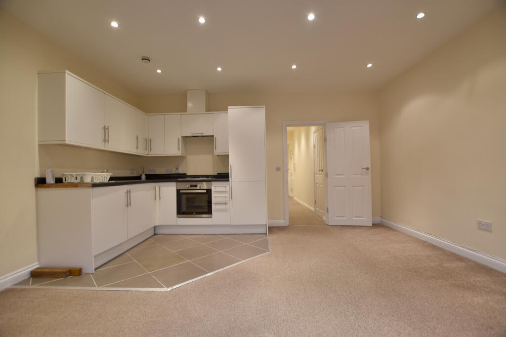 1 bed Apartment for rent in Reigate. From JamesDean Estate Agents - Reigate
