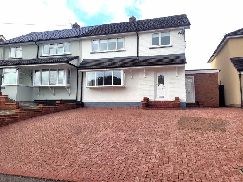 4 bed Semi Detached for rent in Little Aston. From Paul Carr - Streetly 4 bed Semi Detached for rent in Little Aston. From Paul Carr - Streetly