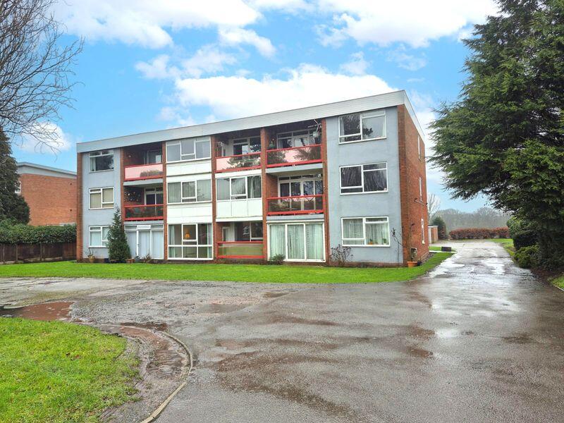 1 bed 1st Floor Flat for rent in Bassetts Pole. From Paul Carr - Streetly