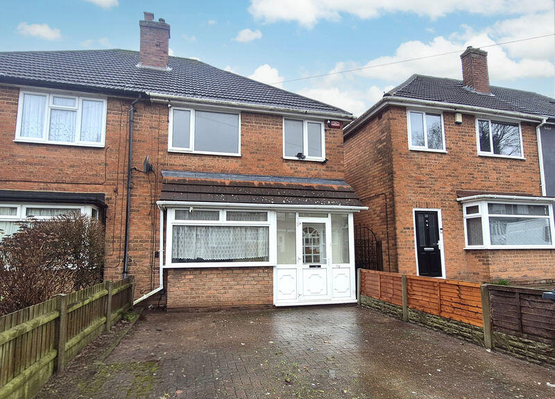 3 bed Semi Detached for rent in Pheasey. From Paul Carr - Streetly 3 bed Semi Detached for rent in Pheasey. From Paul Carr - Streetly