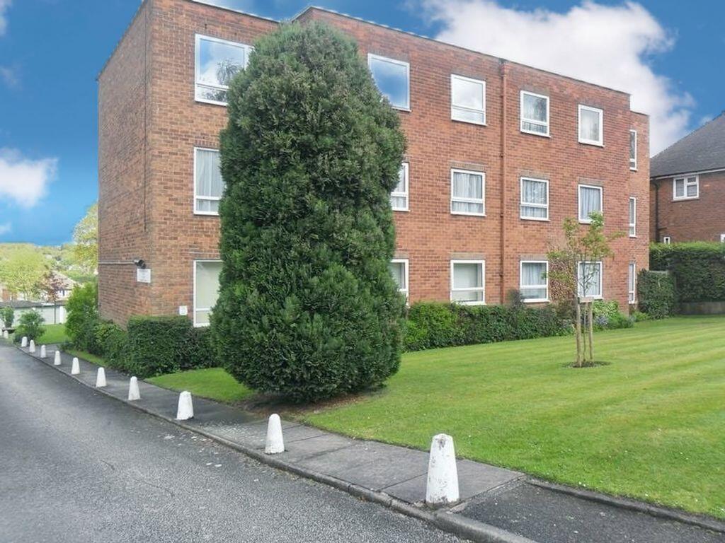 2 bed 1st Floor Flat for rent in Little Aston. From Paul Carr - Streetly 2 bed 1st Floor Flat for rent in Little Aston. From Paul Carr - Streetly
