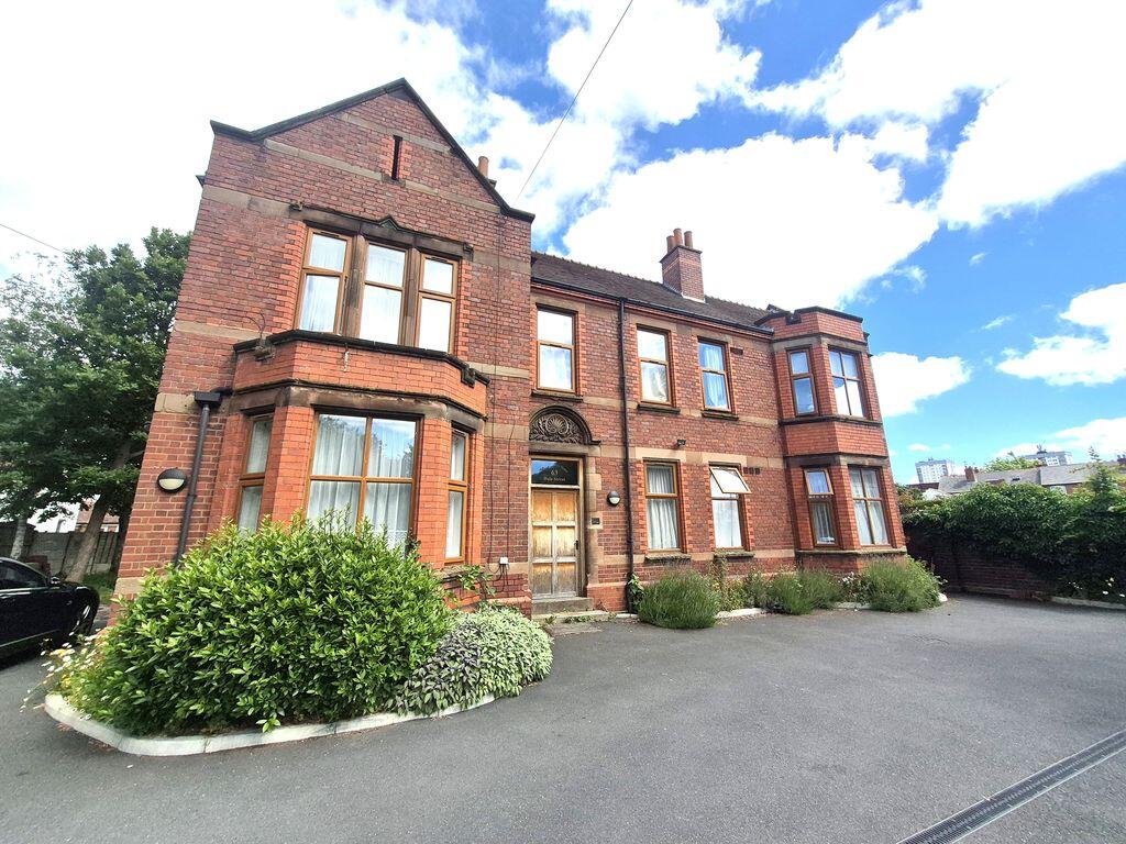 4 bed 1st Floor Flat for rent in Walsall. From Paul Carr - Streetly