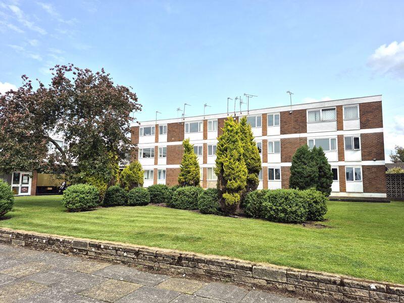 2 bed 1st Floor Flat for rent in Newtown. From Paul Carr - Streetly
