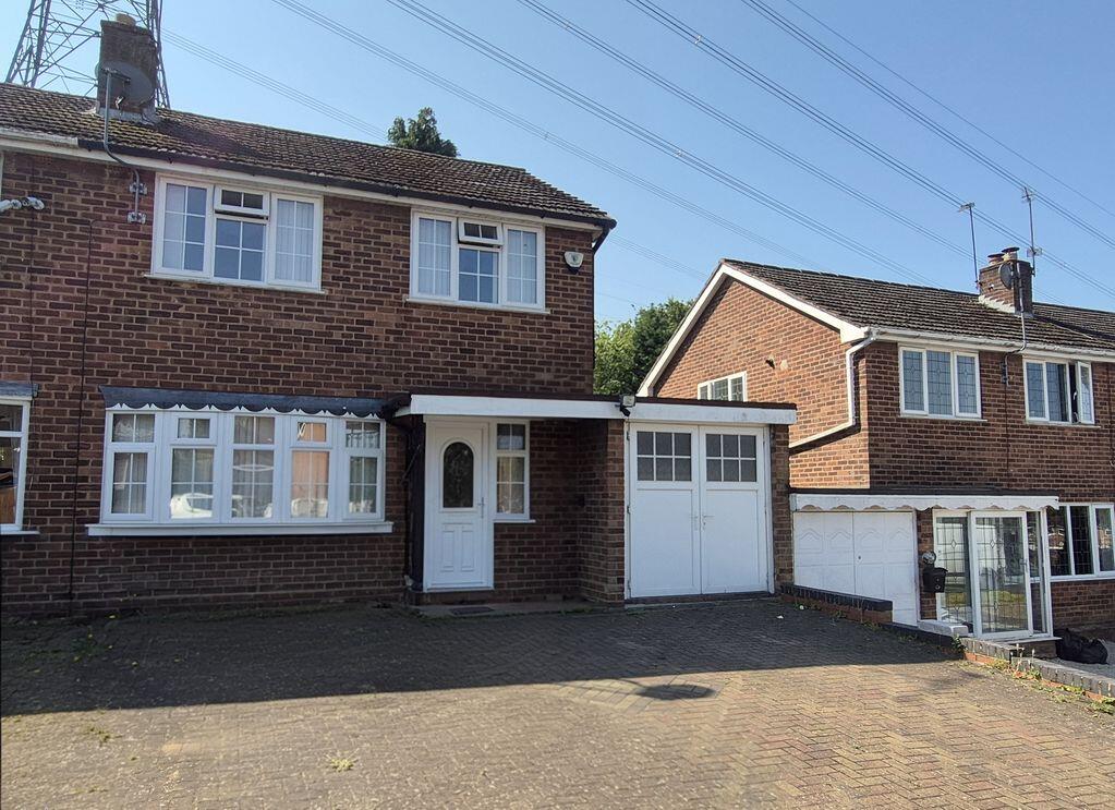 3 bed Detached for rent in Pheasey. From Paul Carr - Streetly 3 bed Detached for rent in Pheasey. From Paul Carr - Streetly