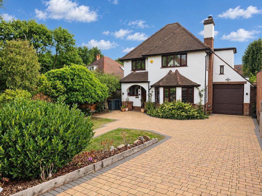 4 bed Detached for rent in Royal Sutton Coldfield. From Paul Carr - Streetly 4 bed Detached for rent in Royal Sutton Coldfield. From Paul Carr - Streetly
