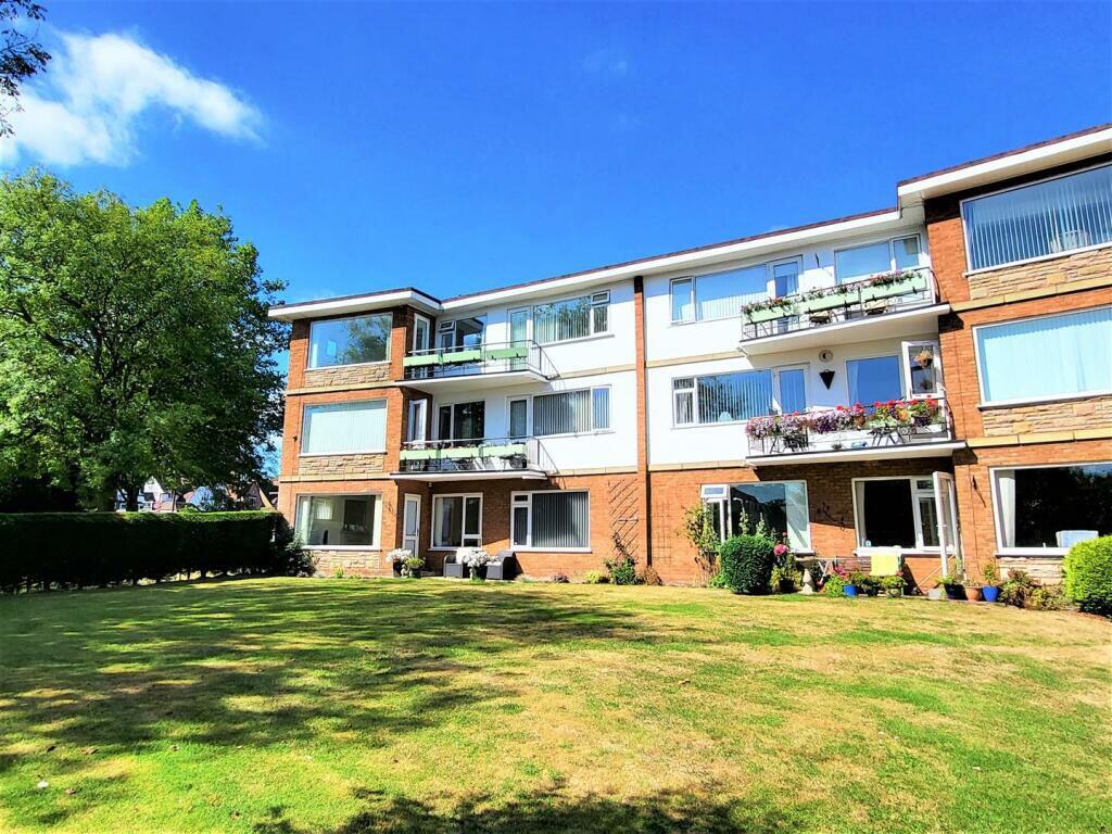 2 bed 1st Floor Flat for rent in Royal Sutton Coldfield. From Paul Carr - Streetly