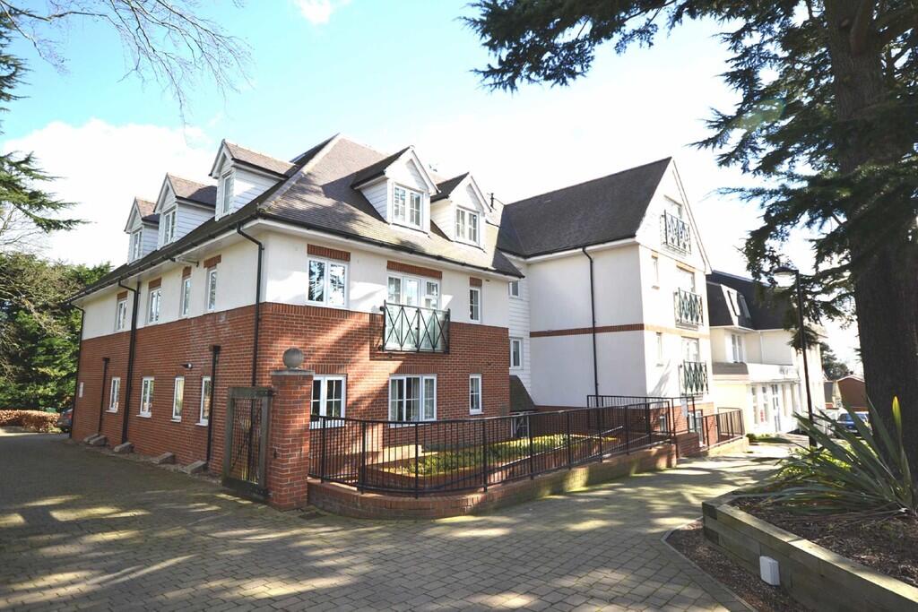 2 bed 1st Floor Flat for rent in Epping. From Stevenette & Company - Epping