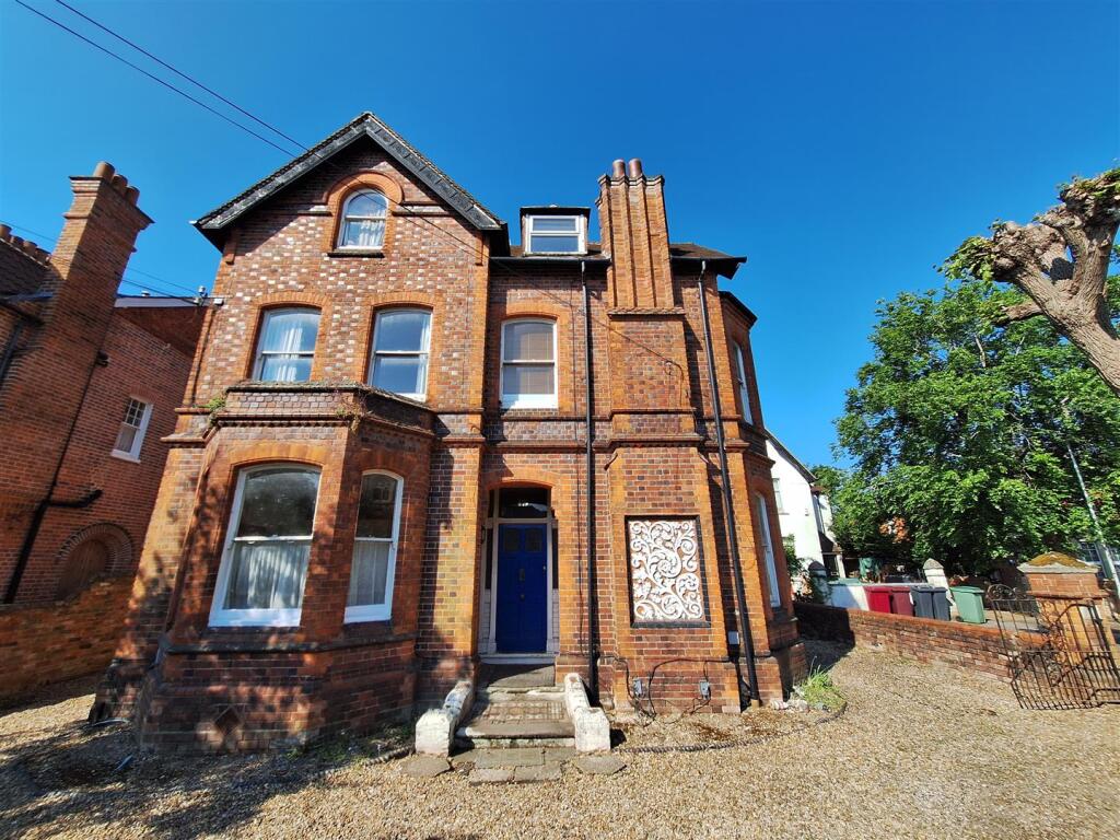0 bed Studio for rent in Reading. From Walmsley Estate Agents - Caversham
