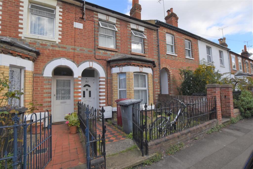 4 bed Mid Terraced House for rent in Reading. From Walmsley Estate Agents - Caversham