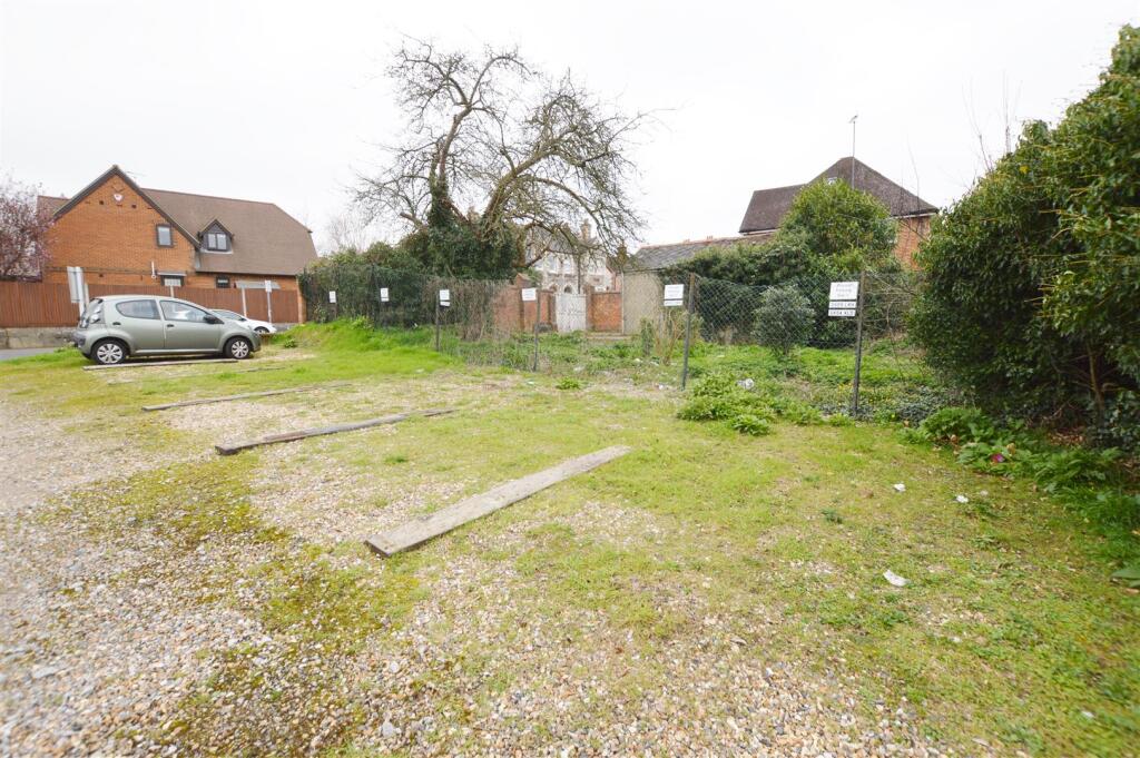 0 bed Car Parking for rent in Reading. From Walmsley Estate Agents - Caversham