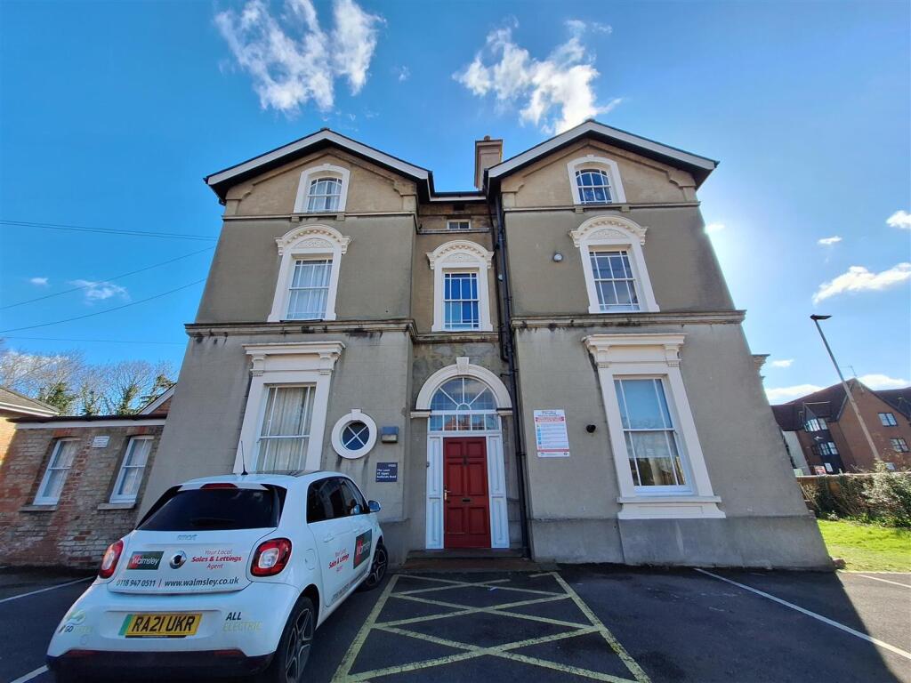 1 bed House Share for rent in Reading. From Walmsley Estate Agents - Caversham
