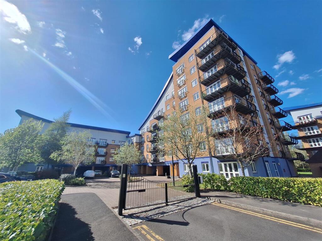 2 bed 1st Floor Flat for rent in Reading. From Walmsley Estate Agents - Caversham