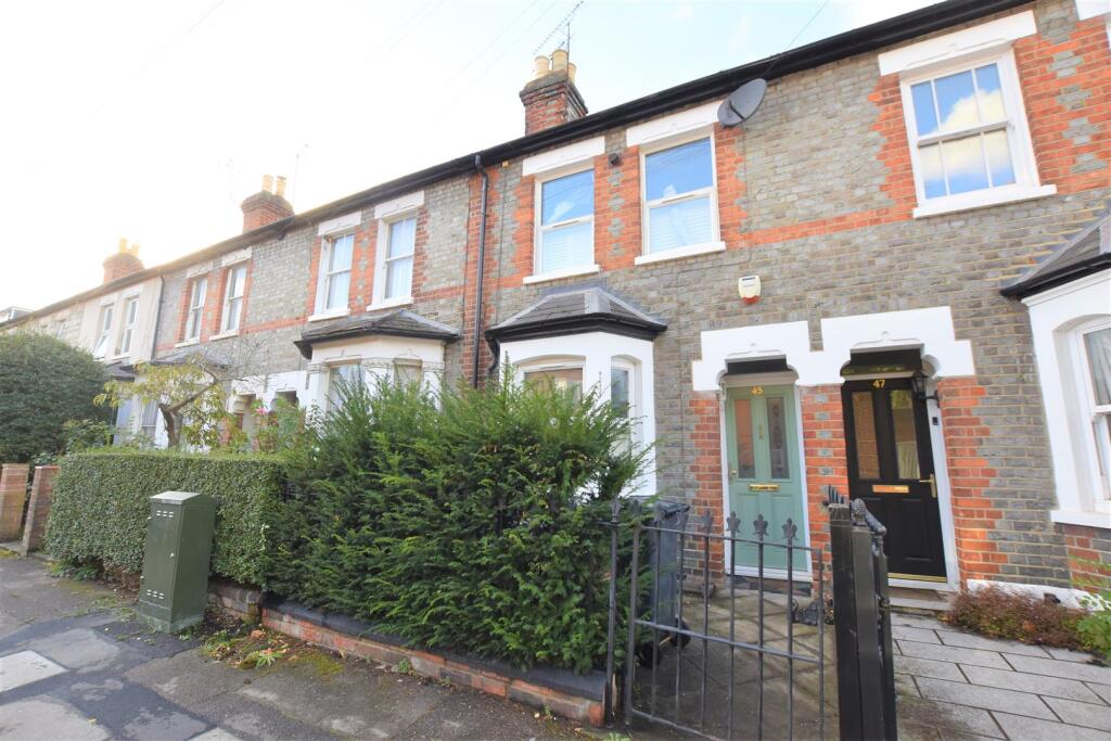 2 bed Mid Terraced House for rent in Reading. From Walmsley Estate Agents - Caversham
