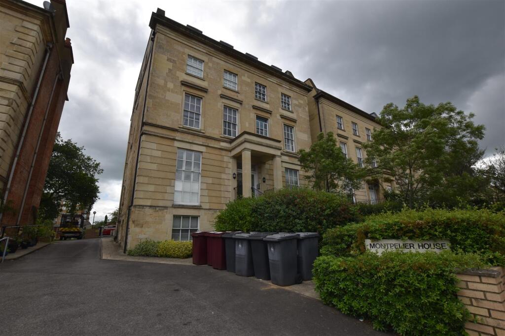 2 bed Apartment for rent in Reading. From Walmsley Estate Agents - Caversham 2 bed Apartment for rent in Reading. From Walmsley Estate Agents - Caversham