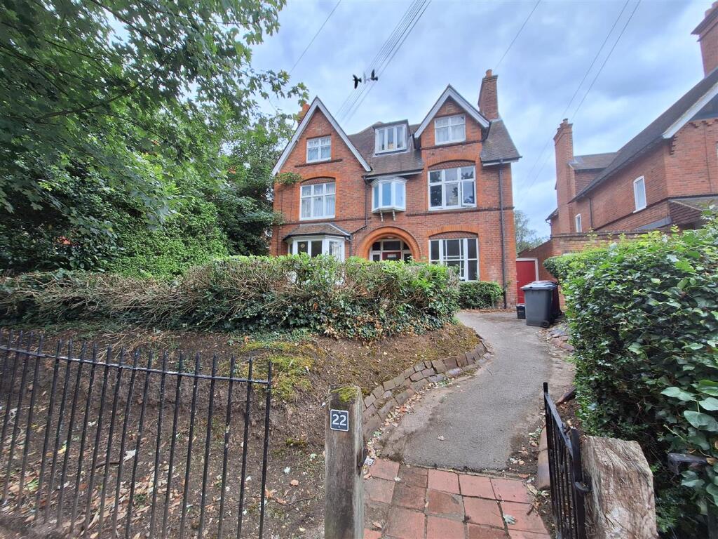 4 bed Studio for rent in Reading. From Walmsley Estate Agents - Caversham