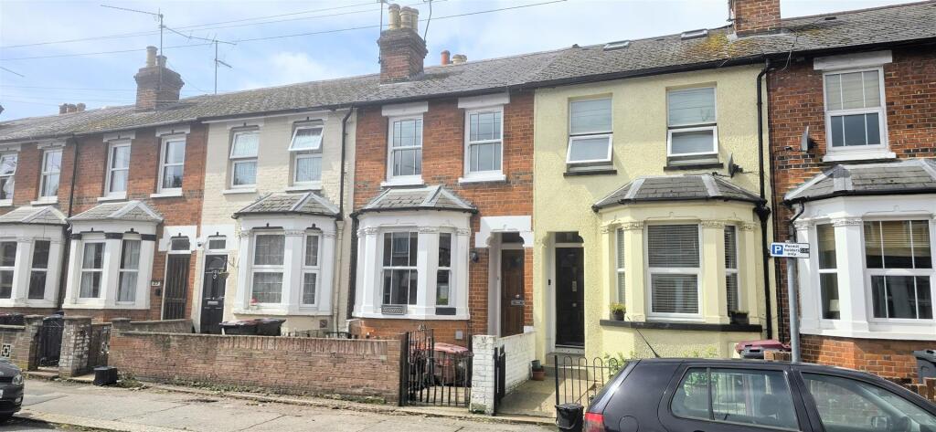 3 bed Mid Terraced House for rent in Reading. From Walmsley Estate Agents - Caversham 3 bed Mid Terraced House for rent in Reading. From Walmsley Estate Agents - Caversham