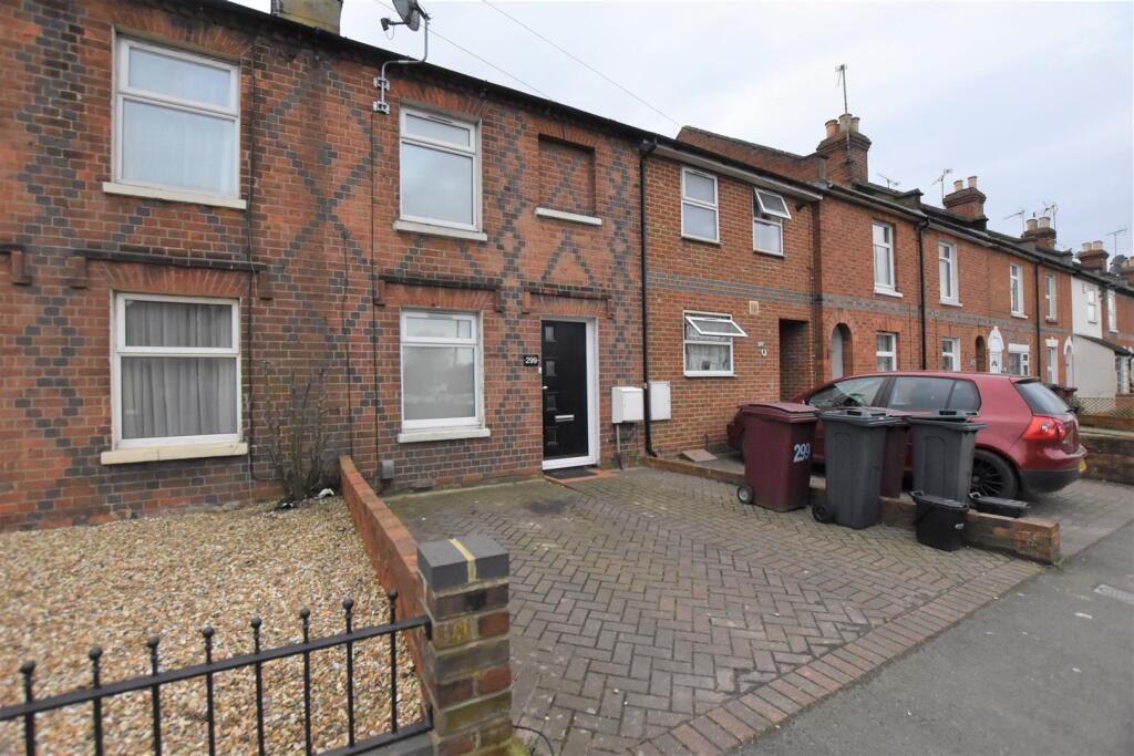 2 bed Mid Terraced House for rent in Sonning. From Walmsley Estate Agents - Caversham