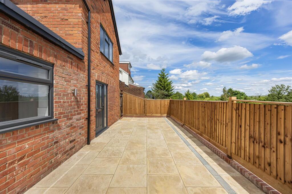 2 bed Semi Detached for rent in Sonning. From Walmsley Estate Agents - Caversham