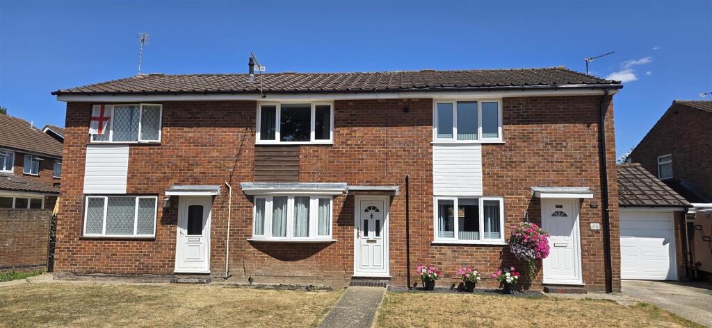 2 bed Mid Terraced House for rent in Burghfield. From Walmsley Estate Agents - Caversham