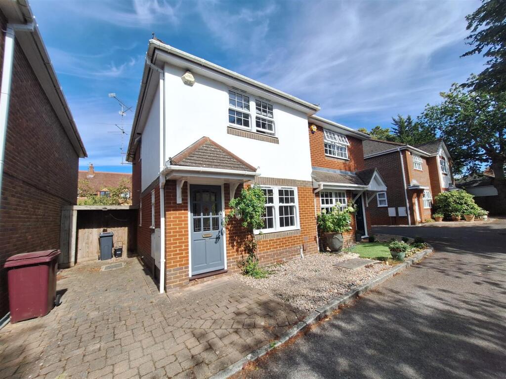 2 bed Semi Detached for rent in Chalkhouse Green. From Walmsley Estate Agents - Caversham