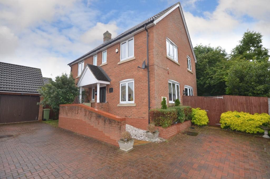 4 bed Detached for rent in Newton Longville. From Black & White - Milton Keynes