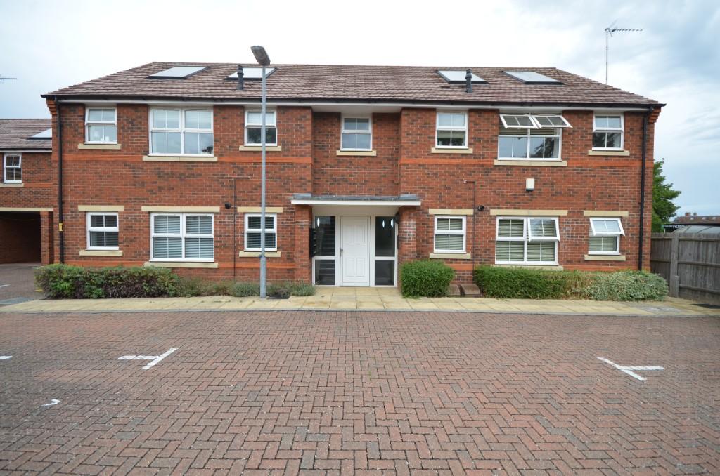 2 bed Apartment for rent in Newport Pagnell. From Black & White - Milton Keynes