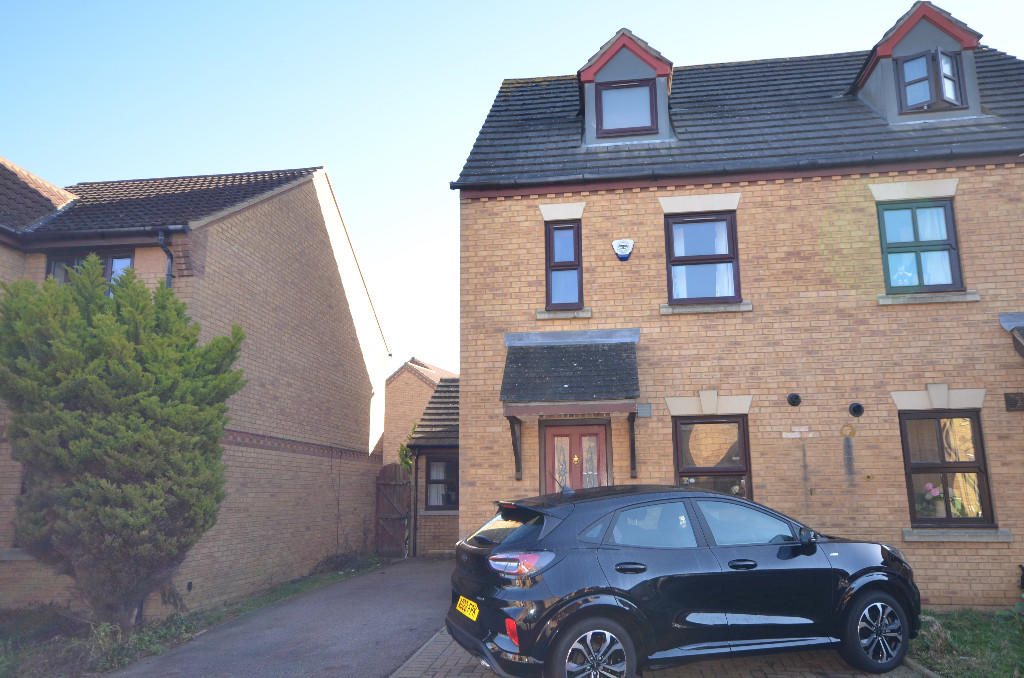 4 bed Semi Detached for rent in Wavendon. From Black & White - Milton Keynes