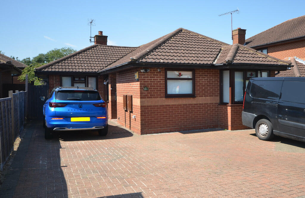 3 bed Detached bungalow for rent in Milton Keynes. From Black & White - Milton Keynes