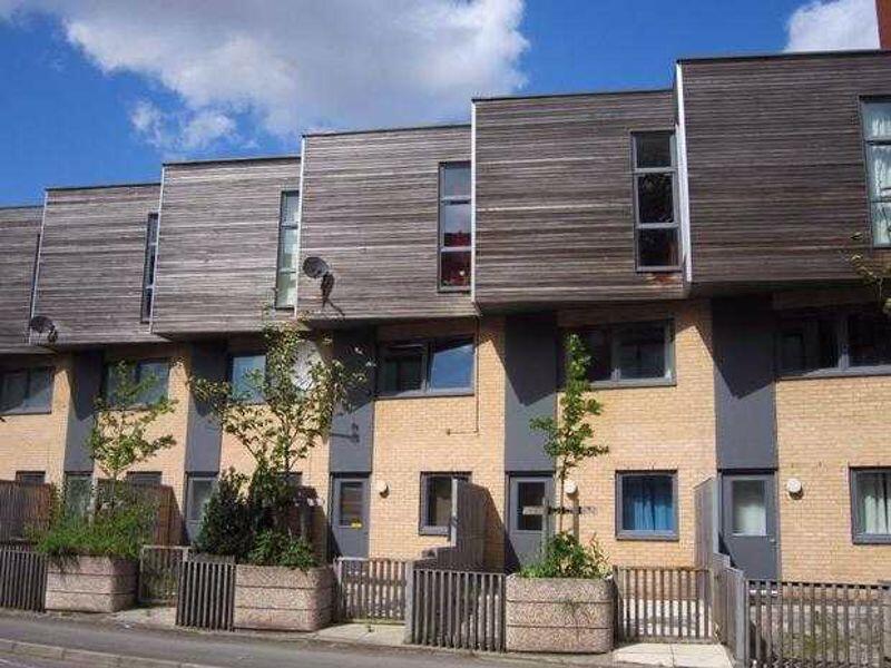 3 bed Town House for rent in Manchester. From Delisa Miller - Manchester