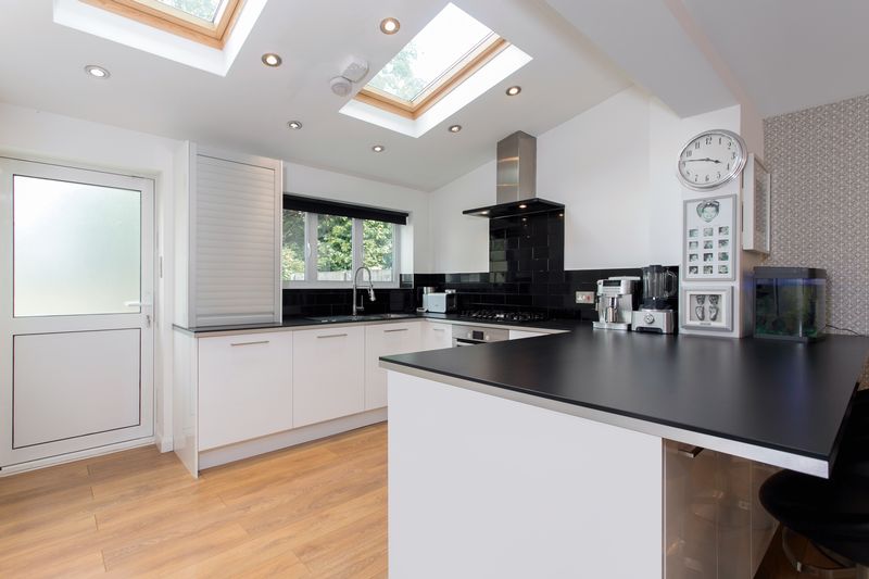 4 bed Terraced for rent in London. From Capital Heights