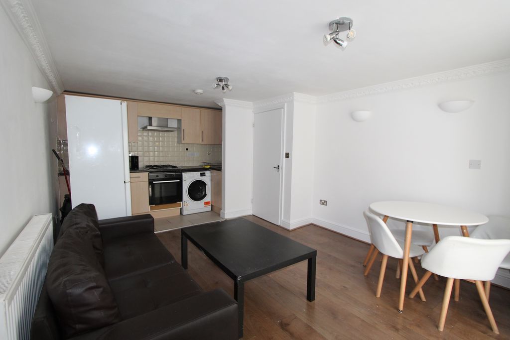 2 bed Flat for rent in London. From Capital Heights