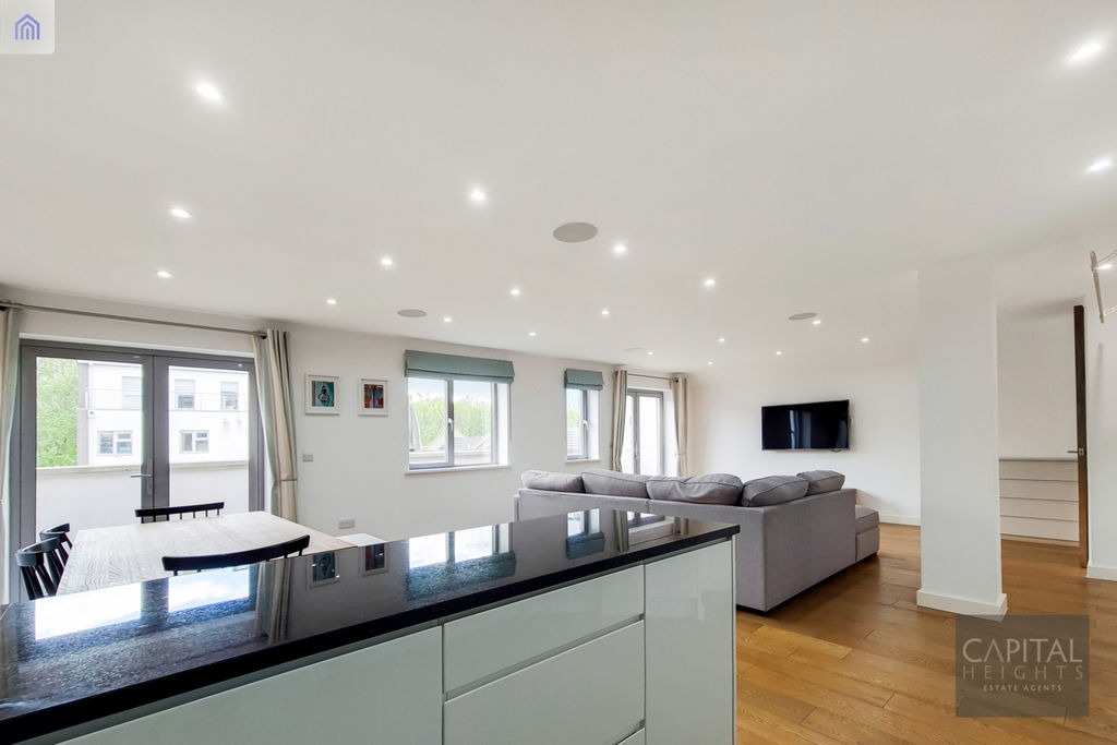 3 bed Flat for rent in London. From Capital Heights