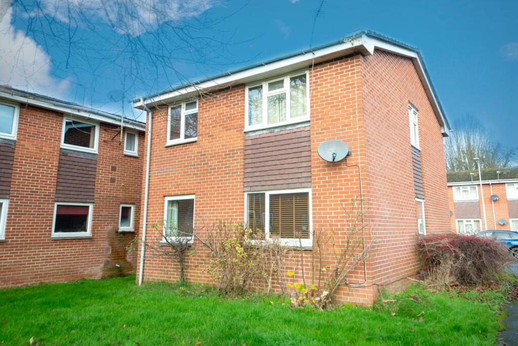 1 bed Annexe for rent in Newbury. From Cricketts Of Berkshire - Newbury 1 bed Annexe for rent in Newbury. From Cricketts Of Berkshire - Newbury