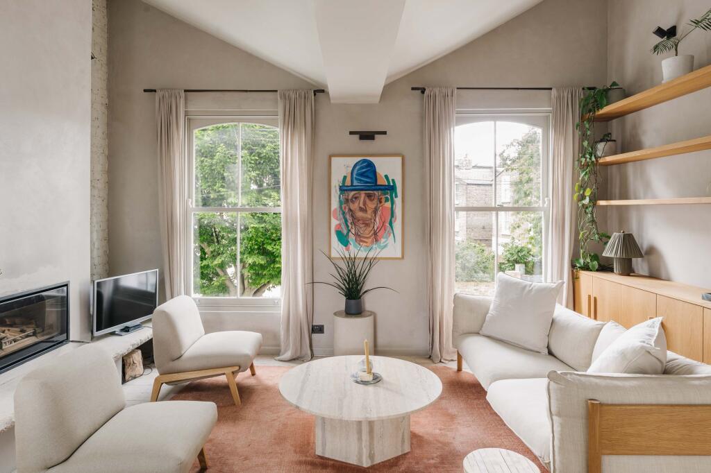 2 bed 1st Floor Flat for rent in Hackney. From Easthaus - London