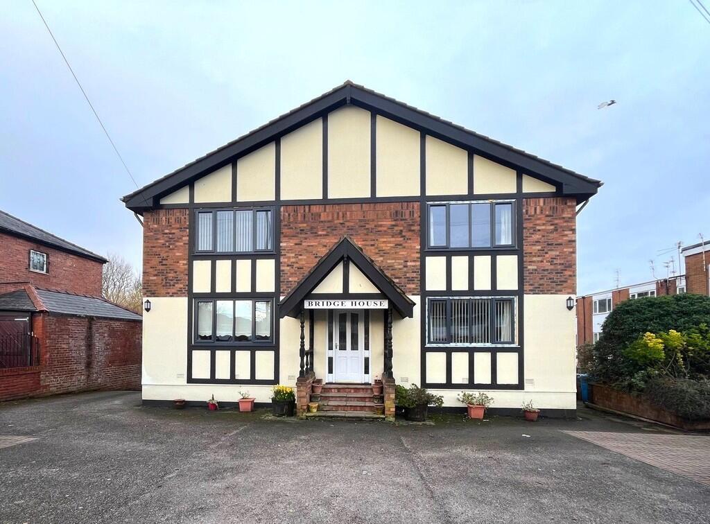 2 bed Apartment for rent in Moss Side. From Easthams & Co - Fulwood