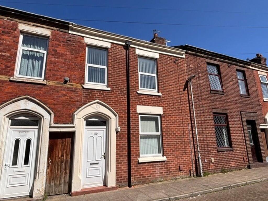 3 bed Mid Terraced House for rent in Preston. From Easthams & Co - Fulwood
