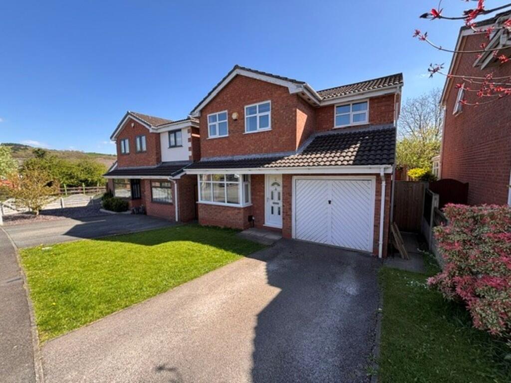 3 bed Detached for rent in Johnson's Hillock. From Easthams & Co - Fulwood
