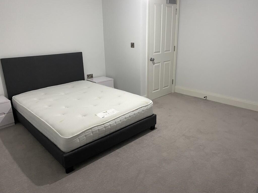 1 bed Apartment for rent in Lower Penwortham. From Easthams & Co - Fulwood