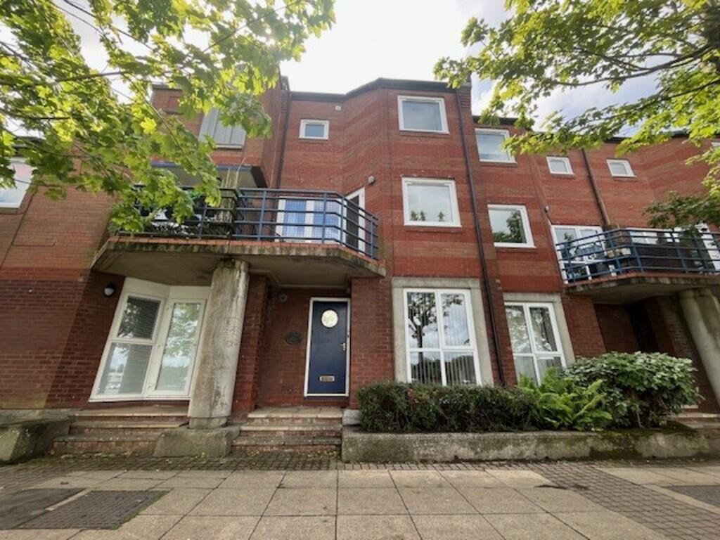 2 bed Town House for rent in Fulwood. From Easthams & Co - Fulwood 2 bed Town House for rent in Fulwood. From Easthams & Co - Fulwood
