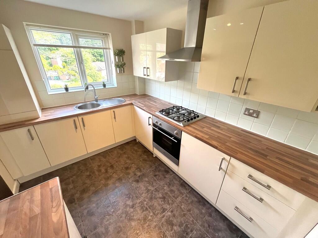 2 bed 1st Floor Flat for rent in Fulwood. From Easthams & Co - Fulwood 2 bed 1st Floor Flat for rent in Fulwood. From Easthams & Co - Fulwood