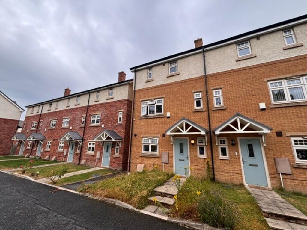 4 bed Town House for rent in Broughton. From Easthams & Co - Fulwood 4 bed Town House for rent in Broughton. From Easthams & Co - Fulwood